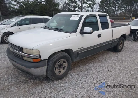 2001 Chevrolet Silverado 1500 Ls z USA, uszkodzony, nr VIN 2GCEC19V511341515